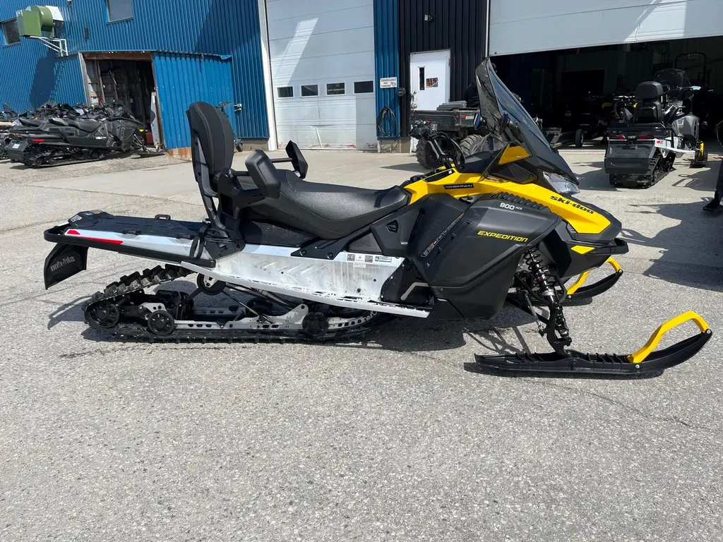 Ski Doo Expedition for Sale - Image 2